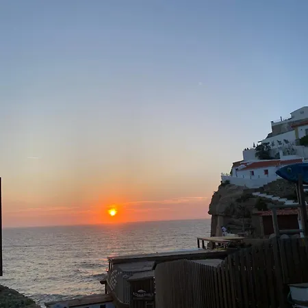 Azenhas Do Mar بيت للعطل