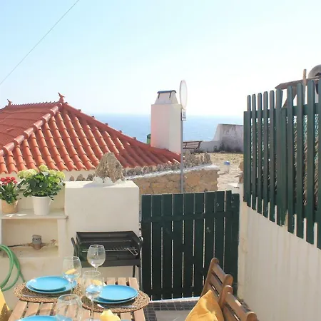 Azenhas Do Mar بيت للعطل *