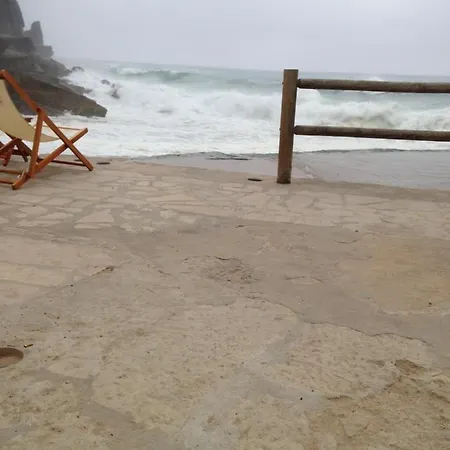 Azenhas Do Mar 度假居 *