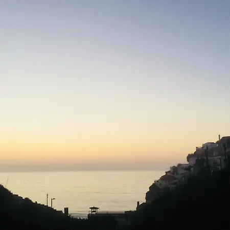 Azenhas Do Mar بيت للعطل