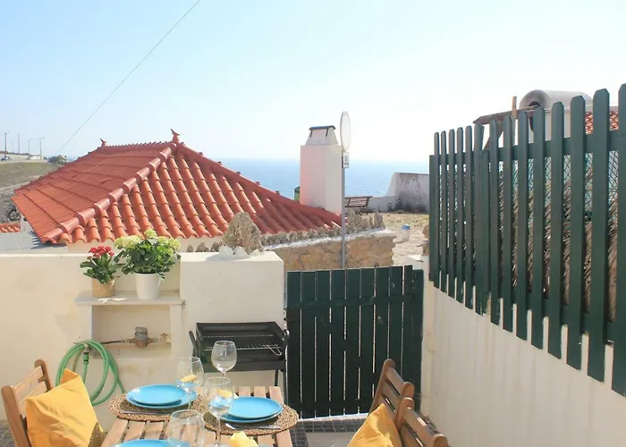 Azenhas Do Mar Holiday home *