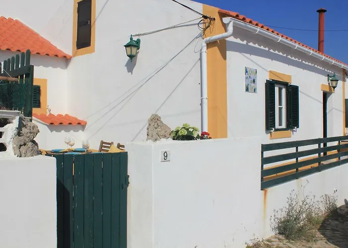 Azenhas Do Mar Holiday home *